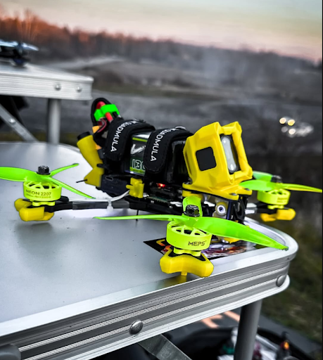Why FPV Freestyle Pilots Are Upgrading to the NEON 2207 Motor in 2025