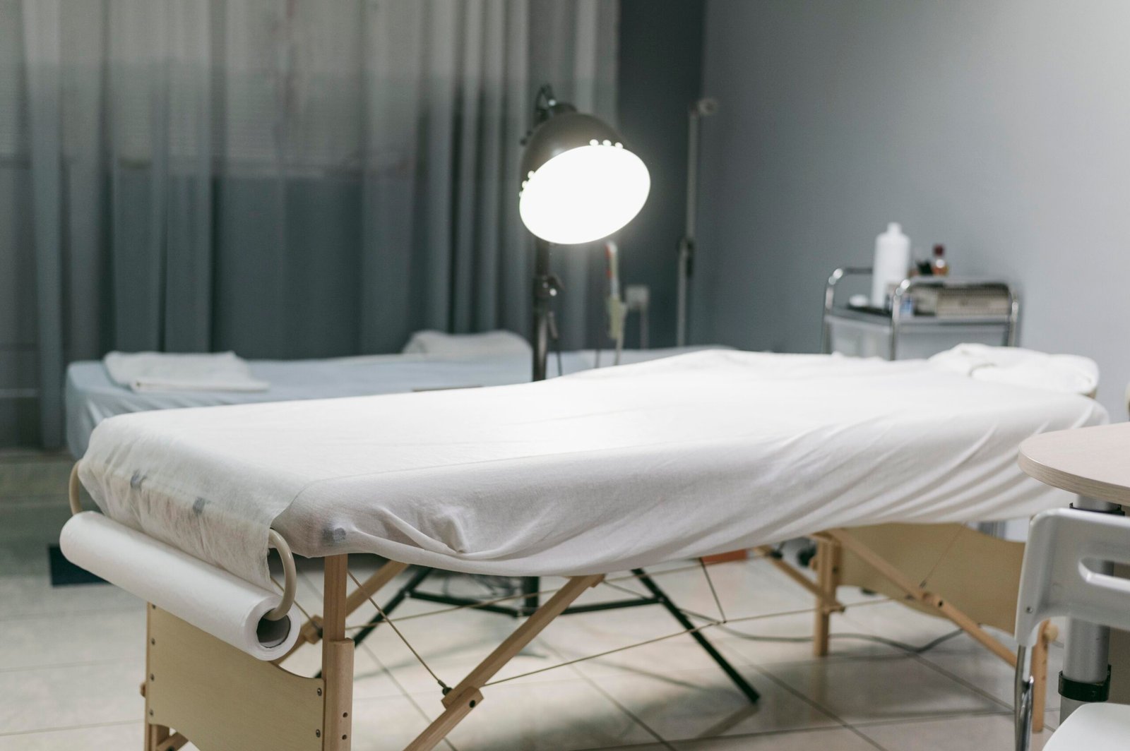 Elevate Your Clinic with Stylish and Functional Beauty Beds from Dir Store